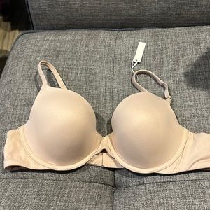 Skims T-shirt bra